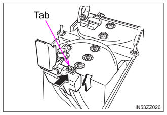 Toyota Yaris. Battery